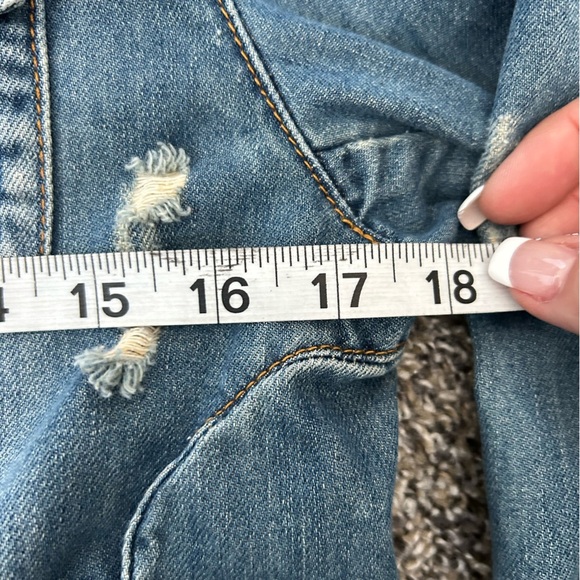 White Crow distressed women’s patriotic denim jean jacket size small - Picture 8 of 12